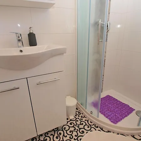 Apartment With A Parking Space - 20806 Porec
